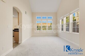 6335 Newhaven Ln in Vallejo, CA - Building Photo - Building Photo