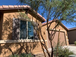 6567 E Via Arroyo Azul in Tucson, AZ - Building Photo - Building Photo
