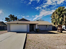 8427 W Orchid Ln in Peoria, AZ - Building Photo