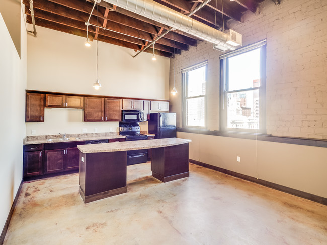 Rumely Lofts in Des Moines, IA - Building Photo - Building Photo