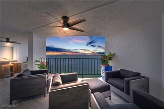 3951 Gulf Shore Blvd N in Naples, FL - Building Photo - Building Photo