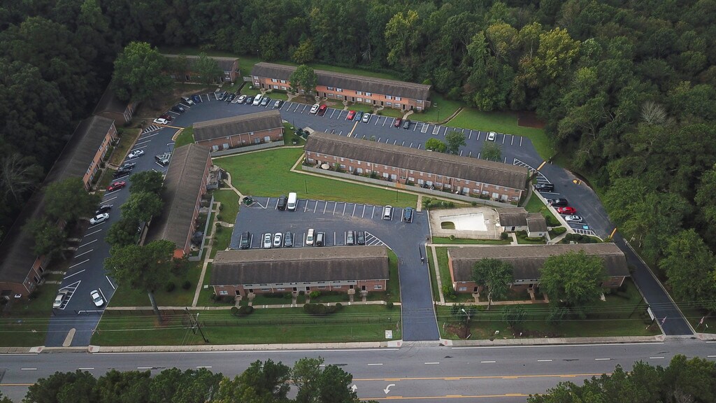 Cedarview Townhomes Jonesboro, GA Apartments