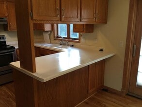 3991 Whiting Ln NE in Rochester, MN - Foto de edificio - Building Photo