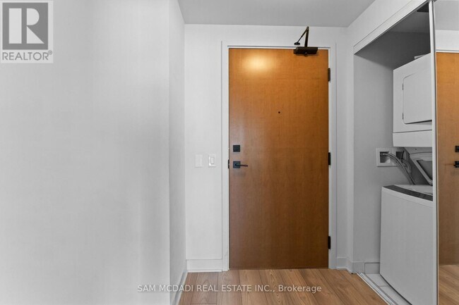 2920 Hwy 7 in Vaughan, ON - Building Photo - Building Photo