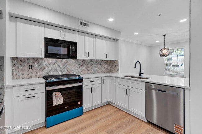 property at 443 Lexington Ave