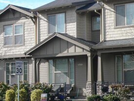 12001 SW Horizon Blvd in Beaverton, OR - Building Photo