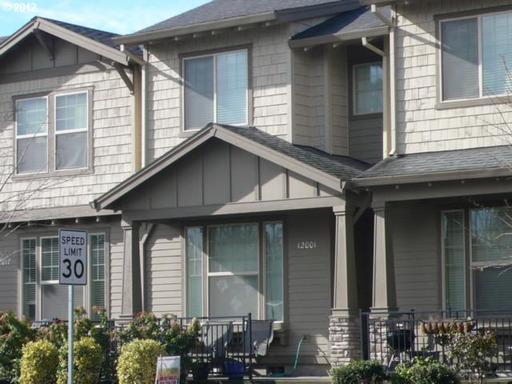 12001 SW Horizon Blvd in Beaverton, OR - Building Photo