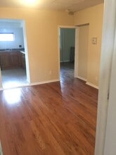 1120 Cedar Ave, Unit First Floor Left in Scranton, PA - Foto de edificio - Building Photo