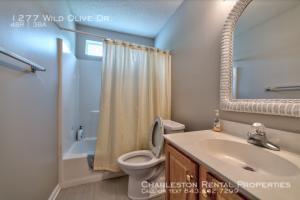 1277 Wild Olive Dr in Mount Pleasant, SC - Foto de edificio - Building Photo
