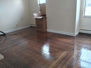 325 McGregor Ave, Unit #2 in Cincinnati, OH - Building Photo - Building Photo