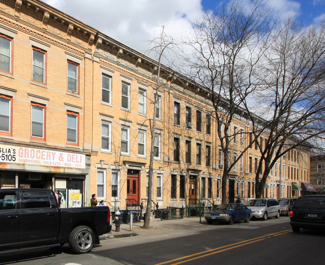 957 Seneca Ave in Ridgewood, NY - Building Photo - Building Photo