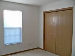 5508 E Valley View Dr, Unit A in St. Joseph, MO - Building Photo - Building Photo