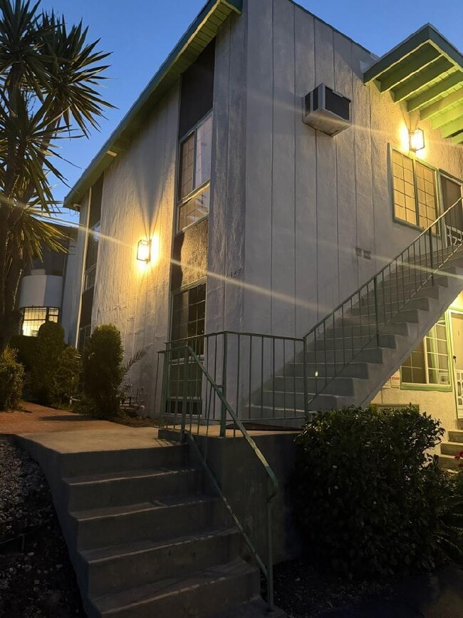 1357 Edgecliffe Dr, Unit #1