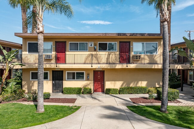 Summit Place Apartments in Ontario, CA - Building Photo - Building Photo