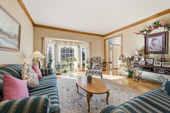 912 Stonebridge Way in Woodridge, IL - Building Photo - Building Photo