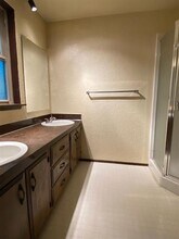 823 SW Castilian Dr in Oak Harbor, WA - Building Photo - Building Photo