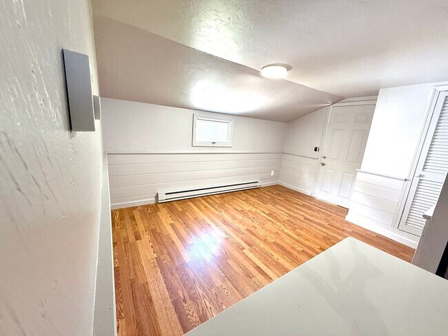 6 Canal St in Sutton, MA - Building Photo - Building Photo