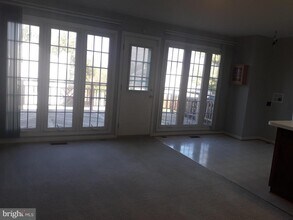 16804 Winston Ln in Woodbridge, VA - Building Photo - Building Photo