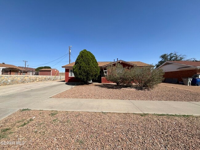 10104 Alcan St in El Paso, TX - Building Photo - Building Photo