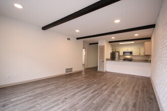 1208 Houston St, Unit 1208 Houston st #2 in Rosenberg, TX - Building Photo - Building Photo