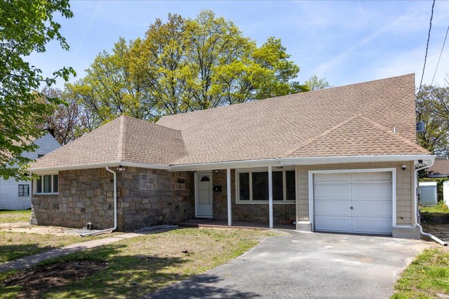 property at 3 Harvard Rd