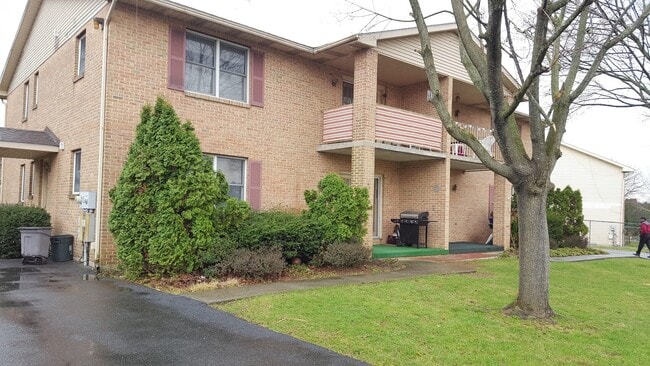 23 Rosemont Ct, Unit 23 A