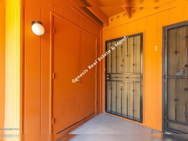1534 S Columbus Blvd-Unit -6 in Tucson, AZ - Building Photo - Building Photo