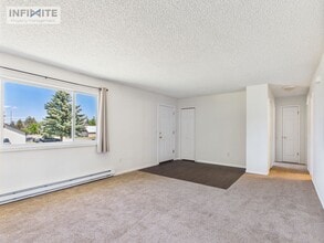 90 Custer Ave in Belgrade, MT - Building Photo - Building Photo