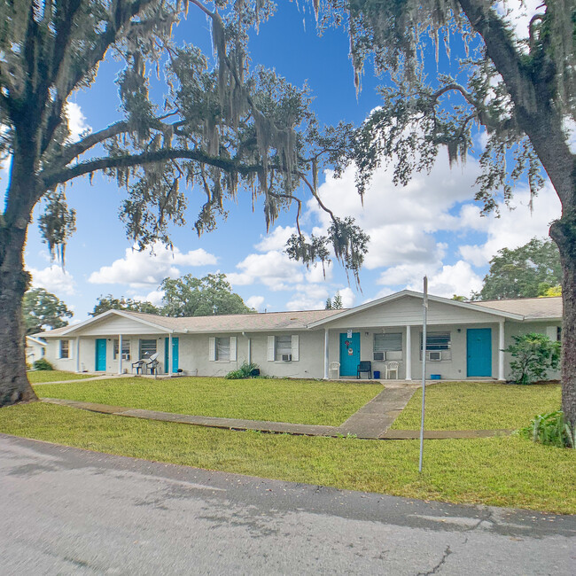 Oak Grove Apartments in Leesburg, FL - Building Photo - Building Photo