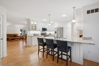 145 Holly Ln N in Plymouth, MN - Building Photo - Building Photo