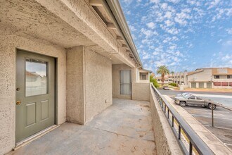 3771 Shirebrook Dr in Las Vegas, NV - Foto de edificio - Building Photo