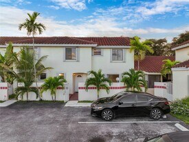 3208 San Remo Cir in Homestead, FL - Building Photo