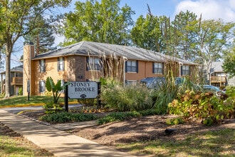 Stoney Brooke Apartments in Lexington, KY - Building Photo - Building Photo