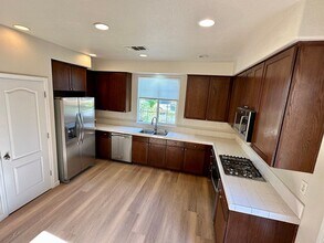 17312 Misty Wds Ln in Lathrop, CA - Building Photo - Building Photo