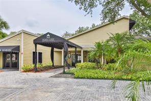 209 Lake Brook Cir, Unit 206 in Brandon, FL - Building Photo