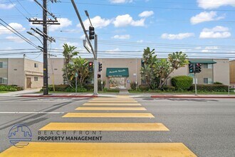 13444-13460 Prairie Ave. in Hawthorne, CA - Foto de edificio - Building Photo