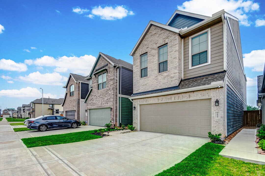 7826 Starfish Arbor Dr, Unit A in Cypress, TX - Foto de edificio