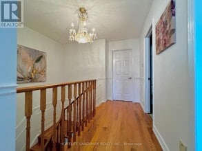 654 Dinsmore Ct in Mississauga, ON - Building Photo - Building Photo