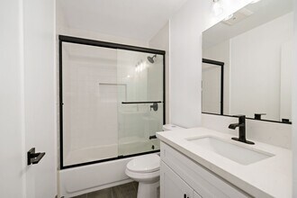 4723 Albury Ave in Lakewood, CA - Building Photo - Building Photo