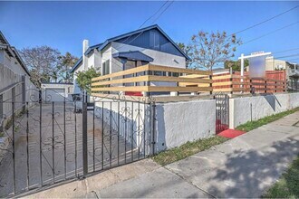 23 E 1st St, Unit A in National City, CA - Foto de edificio - Building Photo
