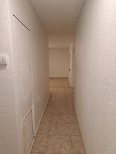 4926 David Ave in Sarasota, FL - Foto de edificio - Building Photo