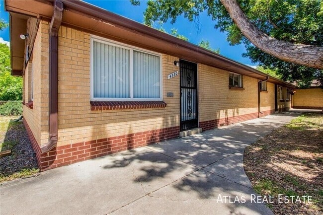 property at 4580 Everett Ct