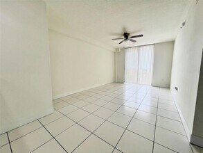 2601 NW 16th St Rd, Unit 1-336 in Miami, FL - Building Photo - Building Photo