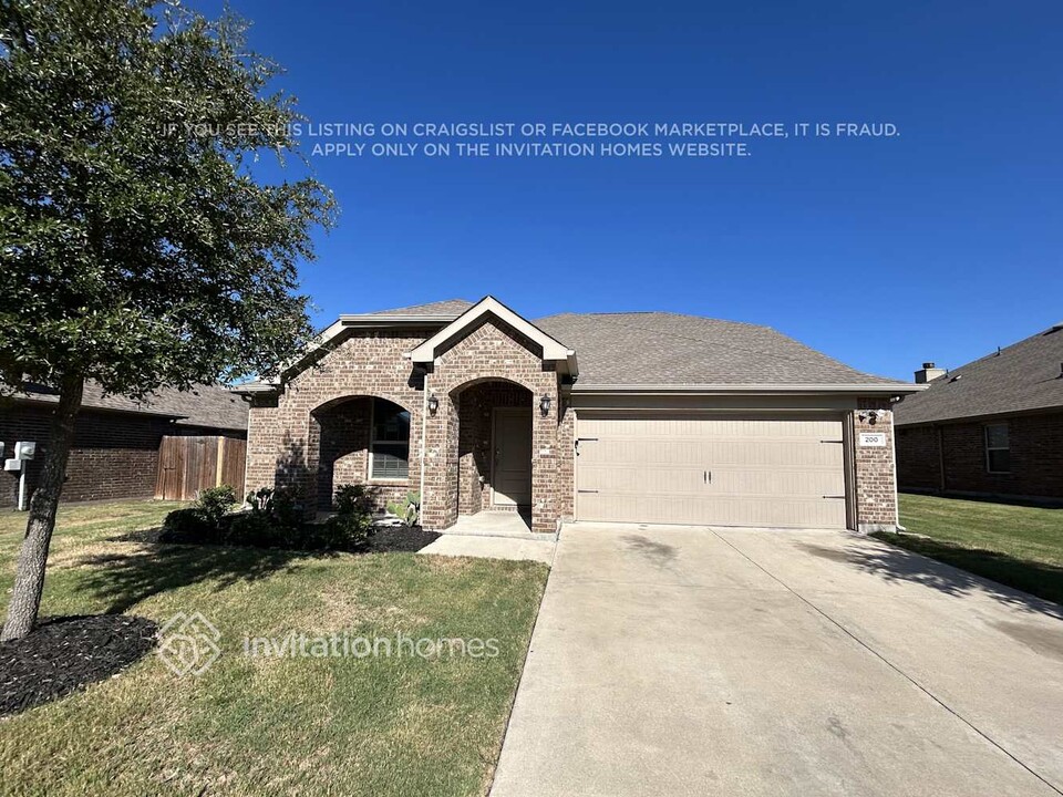 200 Shenandoah Ct in Forney, TX - Building Photo