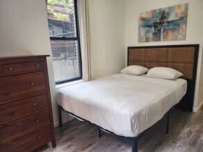 407 W 51st St in New York, NY - Building Photo - Building Photo
