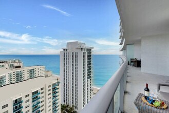 4111 S Ocean Dr in Hollywood, FL - Building Photo - Building Photo
