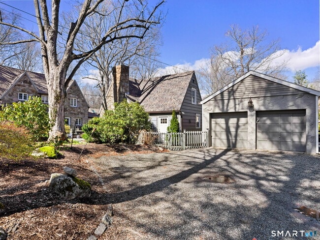 212 New Canaan Ave in Norwalk, CT - Building Photo - Building Photo