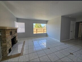 21 Mountain Dr, Unit 21 in Babson Park, FL - Foto de edificio - Building Photo