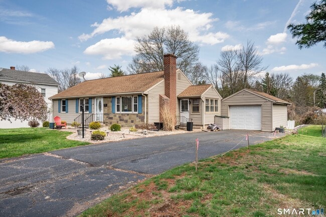 114 Moreland Ave in Newington, CT - Building Photo - Building Photo