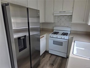 27925 Tyler Ln in Santa Clarita, CA - Building Photo - Building Photo